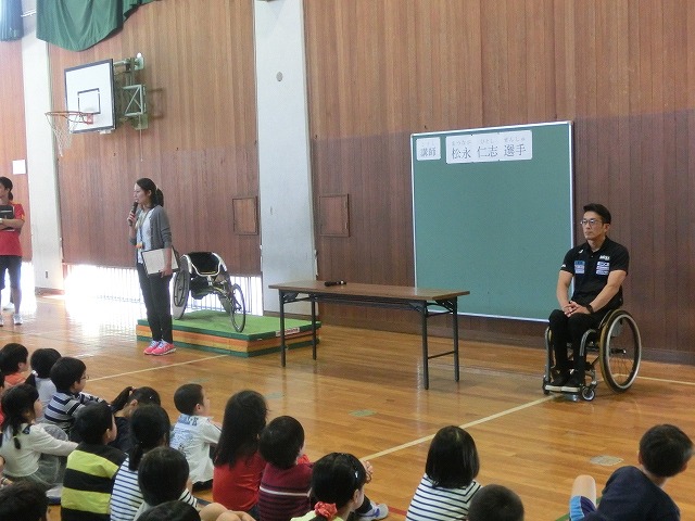 文京区立関口台町小学校(東京都)で講演|各種活動|WORLDAC パラスポーツチーム